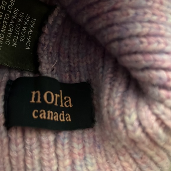 NORLA CANADA super soft alpaca blend Mermaid Pom hat beanie - Picture 2 of 5